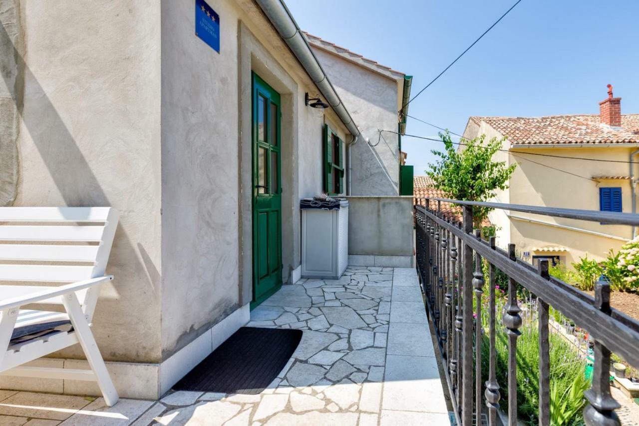 Apartments Nautica, مالي لوشينغْ المظهر الخارجي الصورة