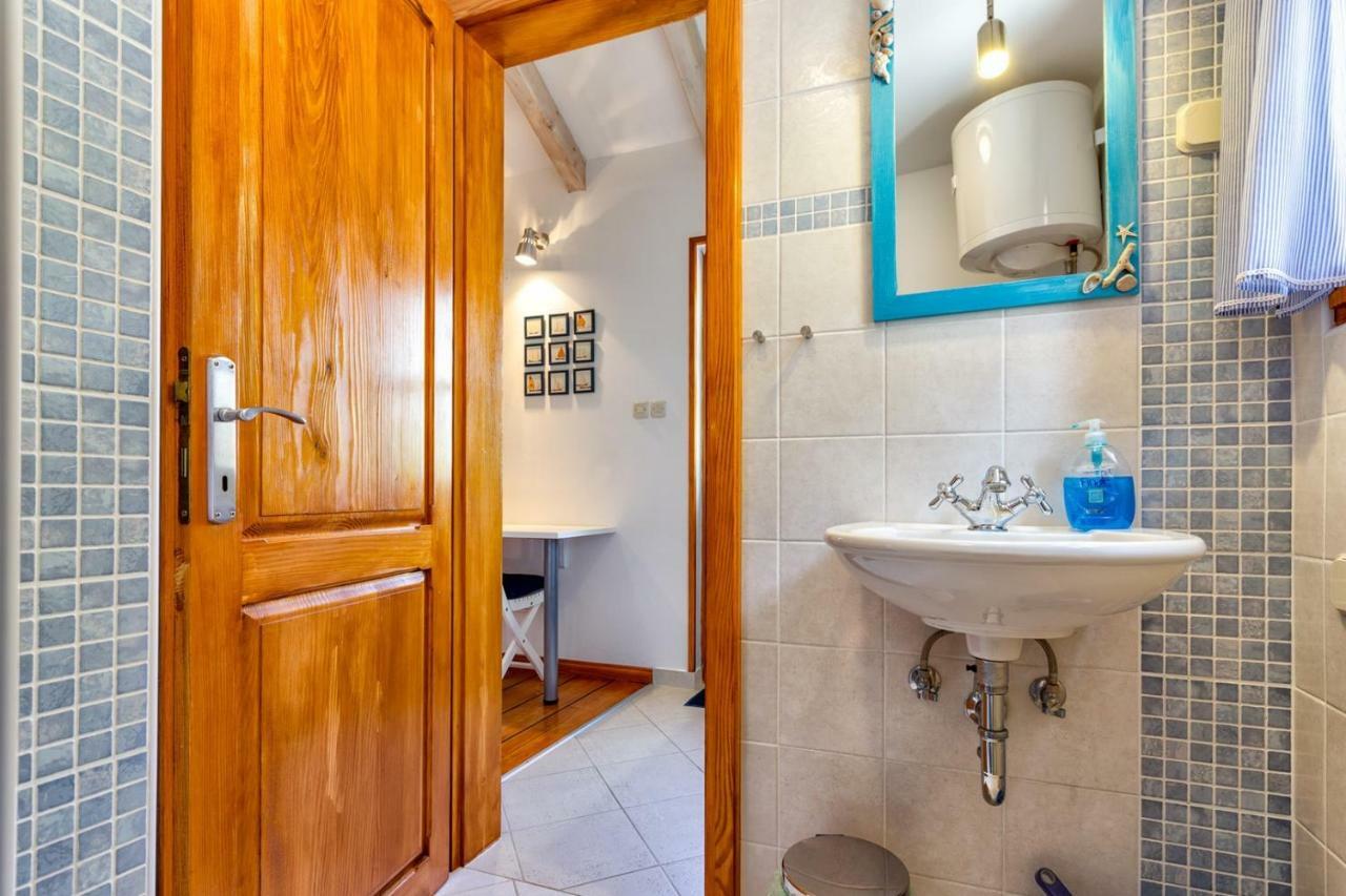 Apartments Nautica, مالي لوشينغْ المظهر الخارجي الصورة